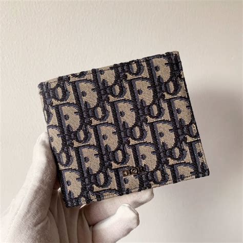 dior male wallet.